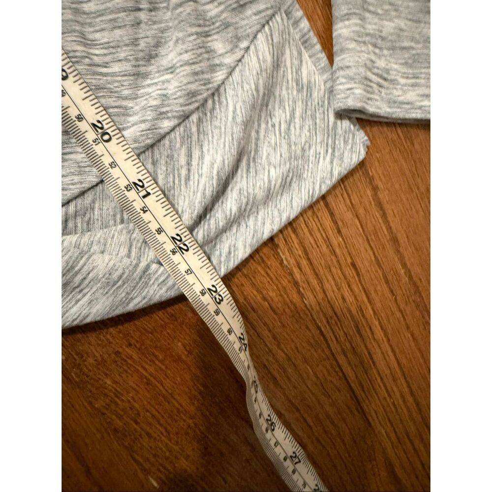 Old navy active breath one grey athletic top size large - Picture 7 of 9